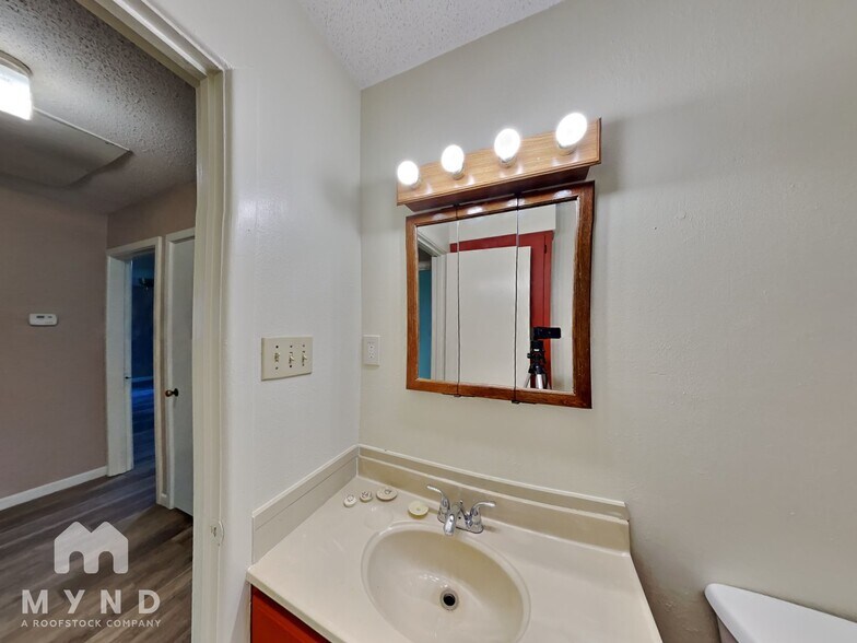 Building Photo - 1724 Breckenridge St