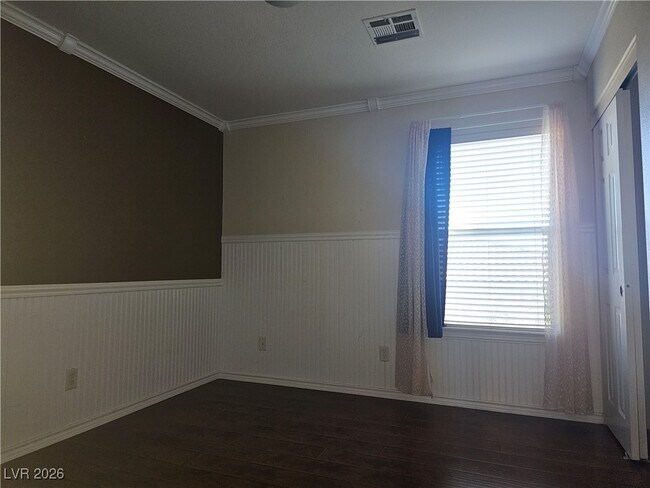 Building Photo - 11081 Village Ridge Ln