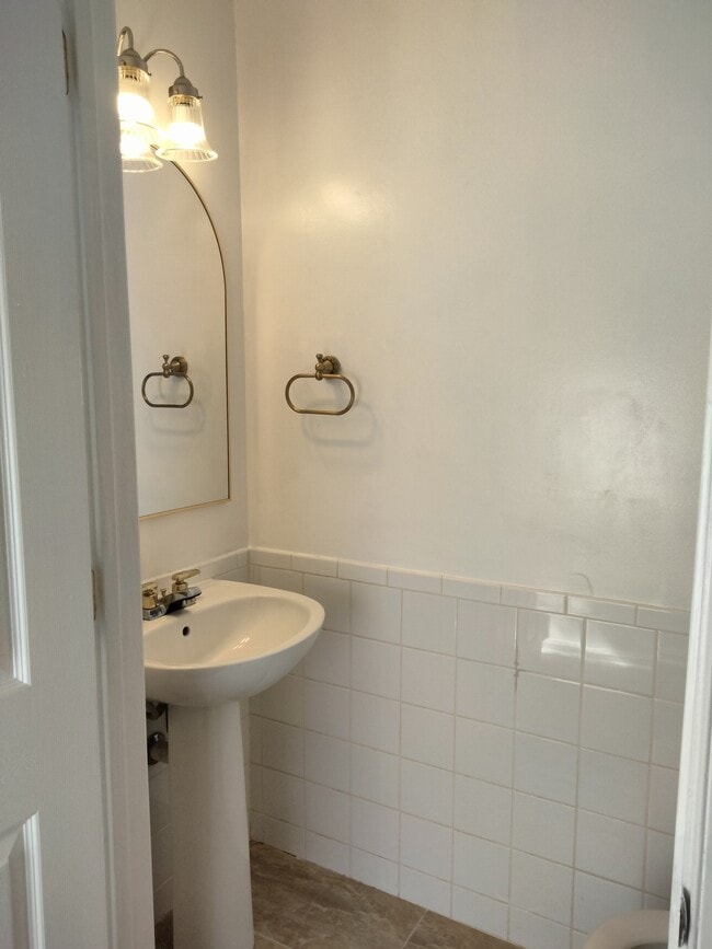 Building Photo - 45580 Grand Central Sq