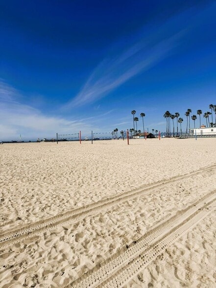 Building Photo - 5007 E Ocean Blvd