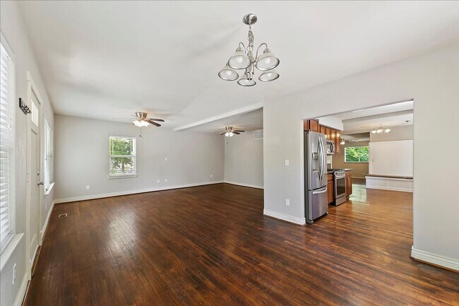 Building Photo - North End corner lot with garden and TONS ...