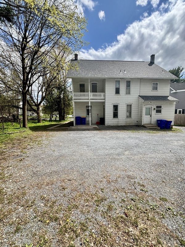 Building Photo - 17 W Cottage Ave