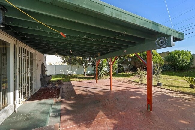 Building Photo - Chula Vista