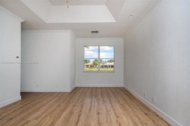 Building Photo - 2664 Edgewater Dr