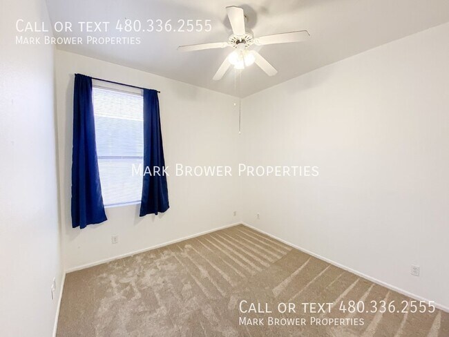 Building Photo - 3918 E Juanita Ave