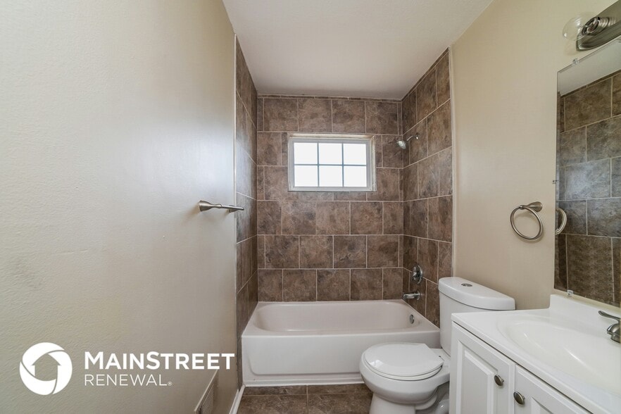 Building Photo - 5605 Butternut Rd