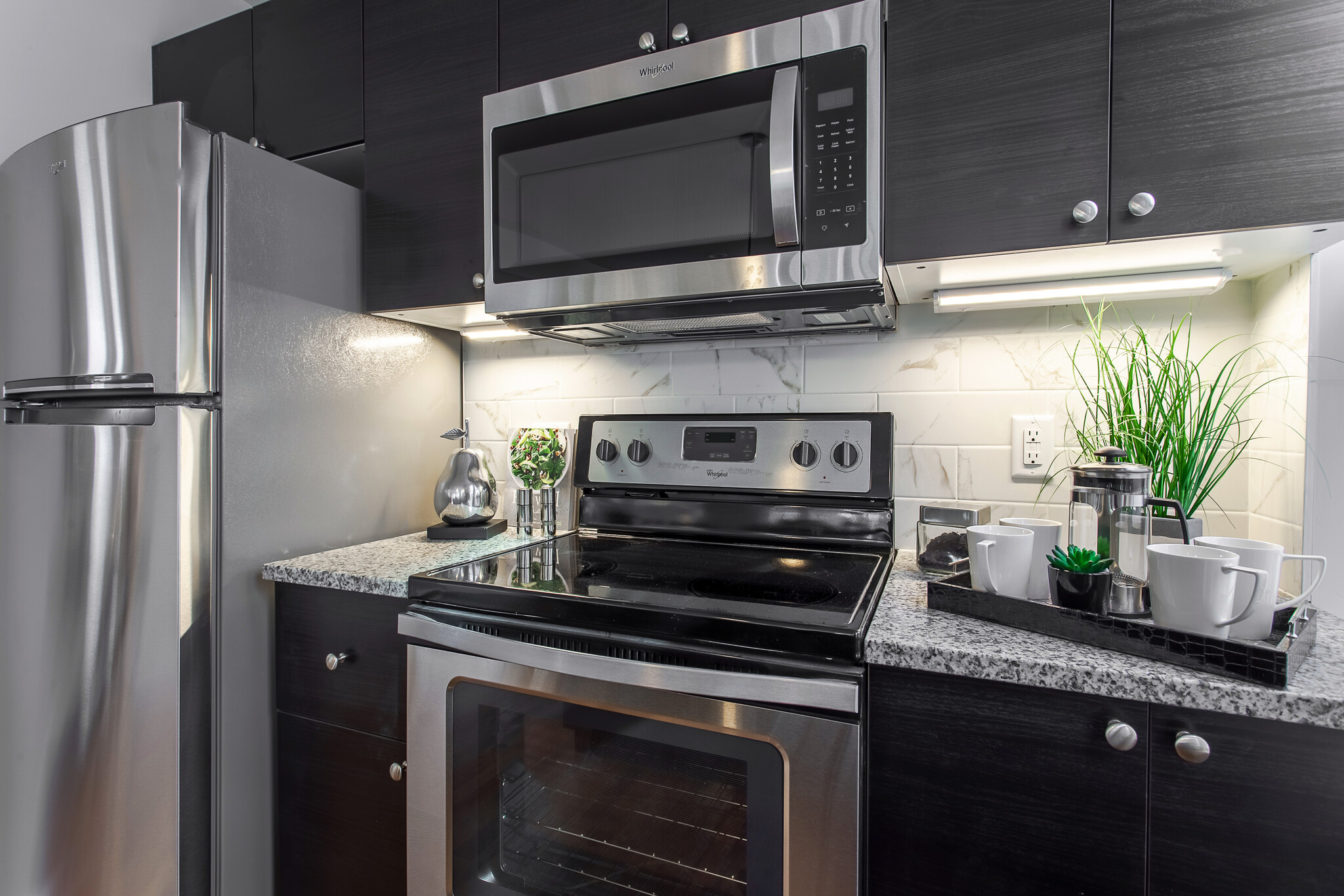 Building Photo - 820 Glenbrook Ave