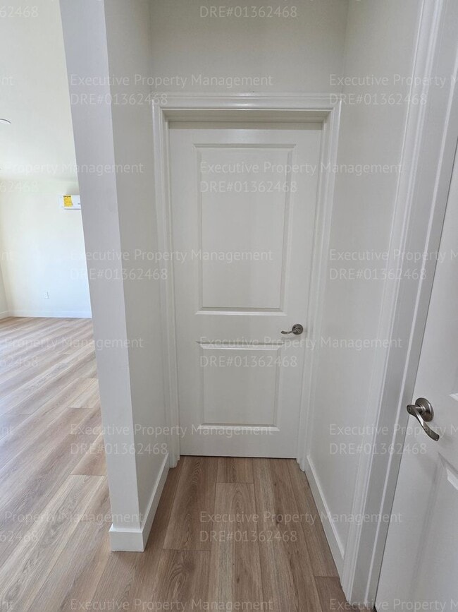 Building Photo - Newly constructed upstairs 2 bedrooms and ...