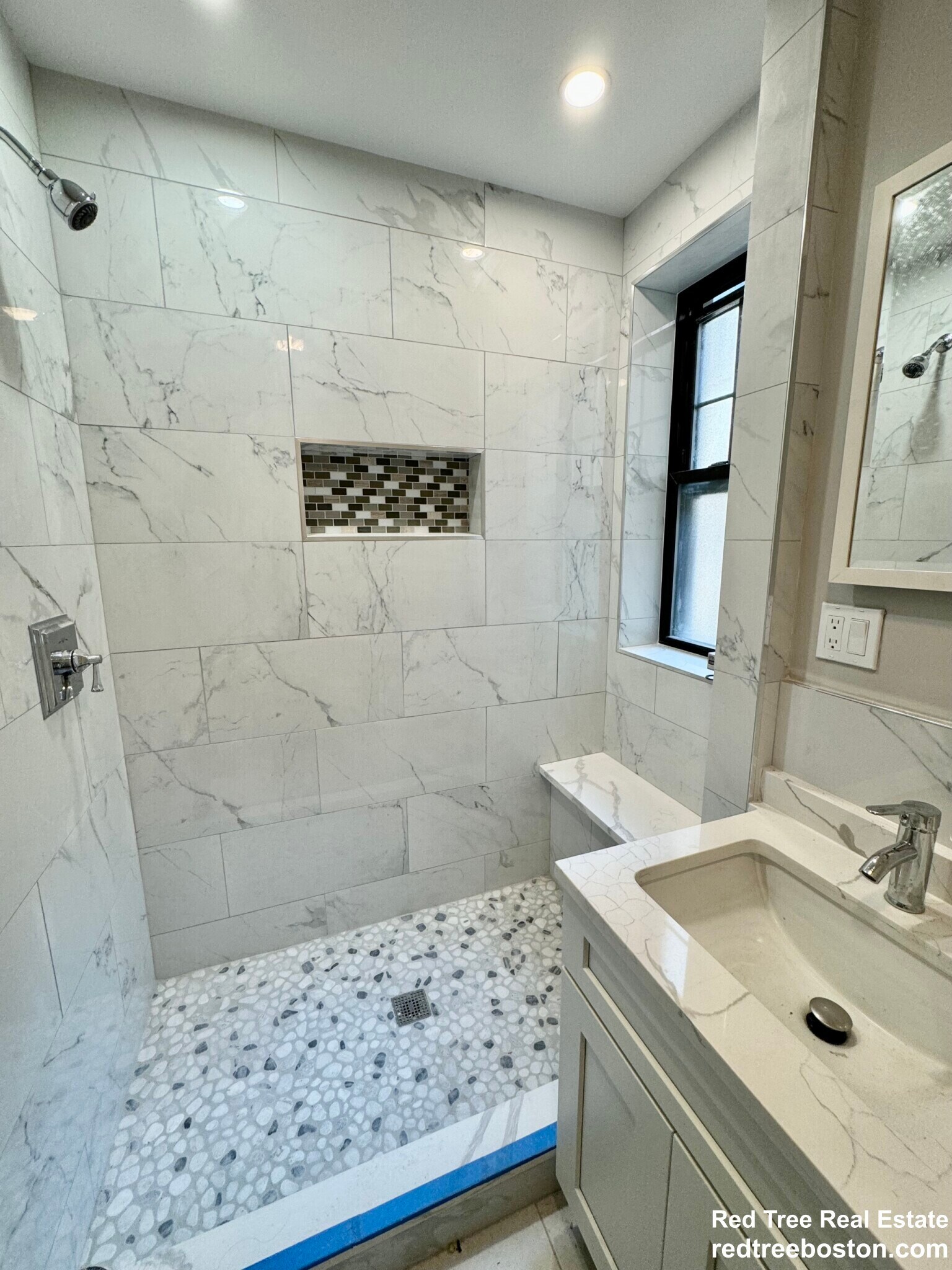 Building Photo - 1572 Commonwealth Ave