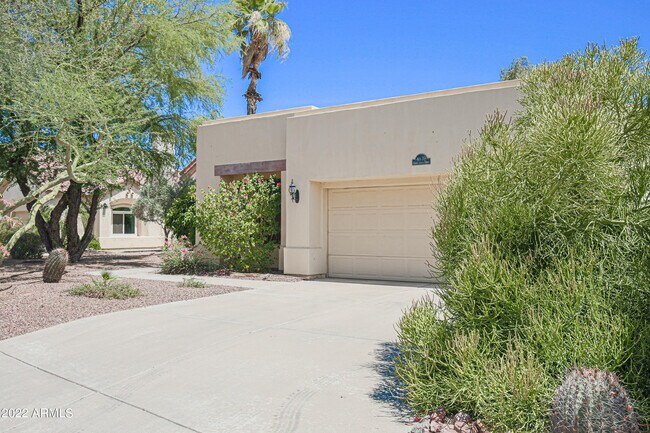 Building Photo - 4639 N Clear Creek Dr