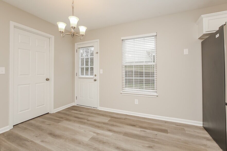 Building Photo - 1103 Phelissa Dr
