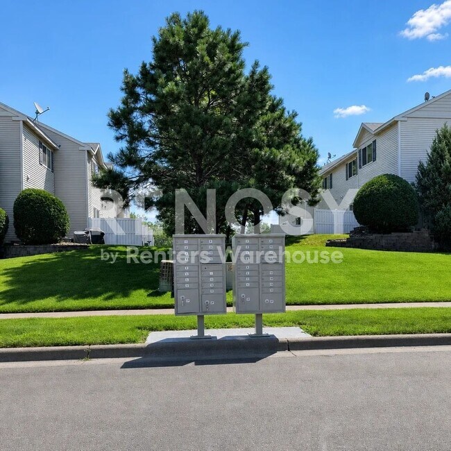 Building Photo - 2BD/2BA Townhome in Ramsey Available Now!