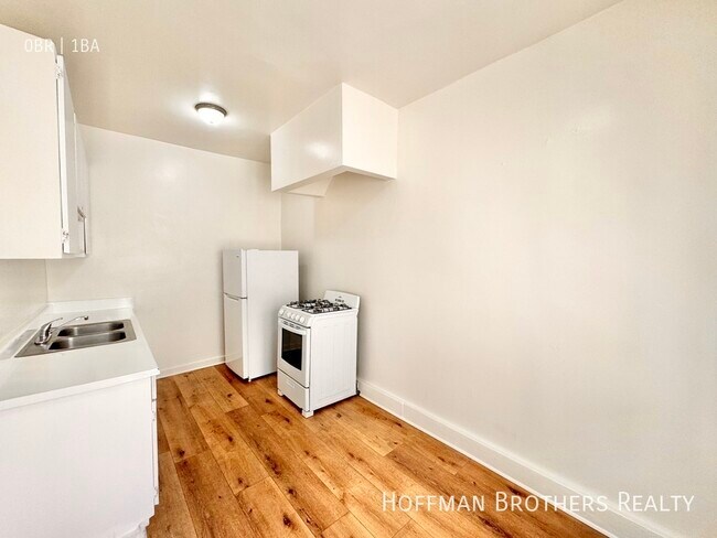 Building Photo - 739 Normandie Ave