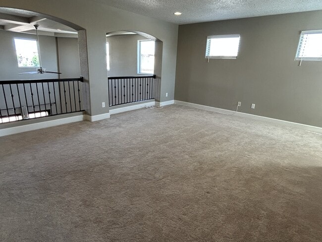 Building Photo - 7115 Vista Terraza Dr NW