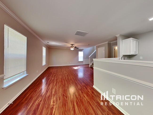 Building Photo - 6716 Commack Dr
