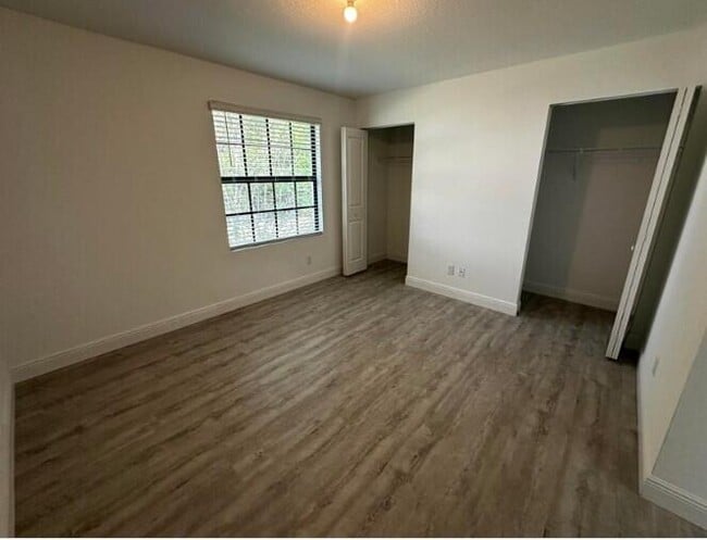 Building Photo - 4208 Napoli Lake Dr