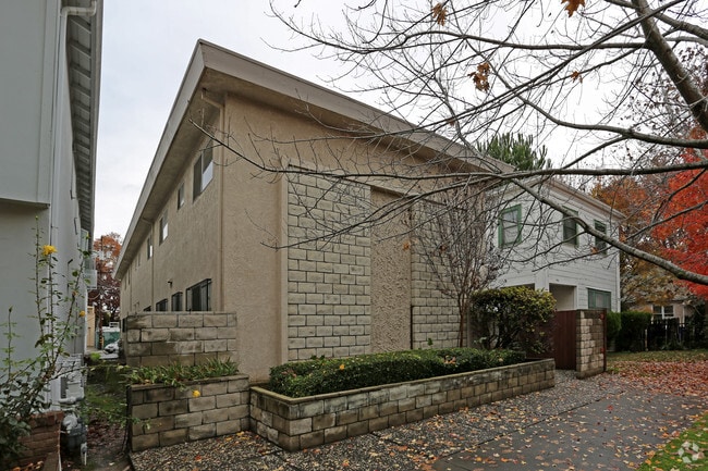 Building Photo - 1417 T Street