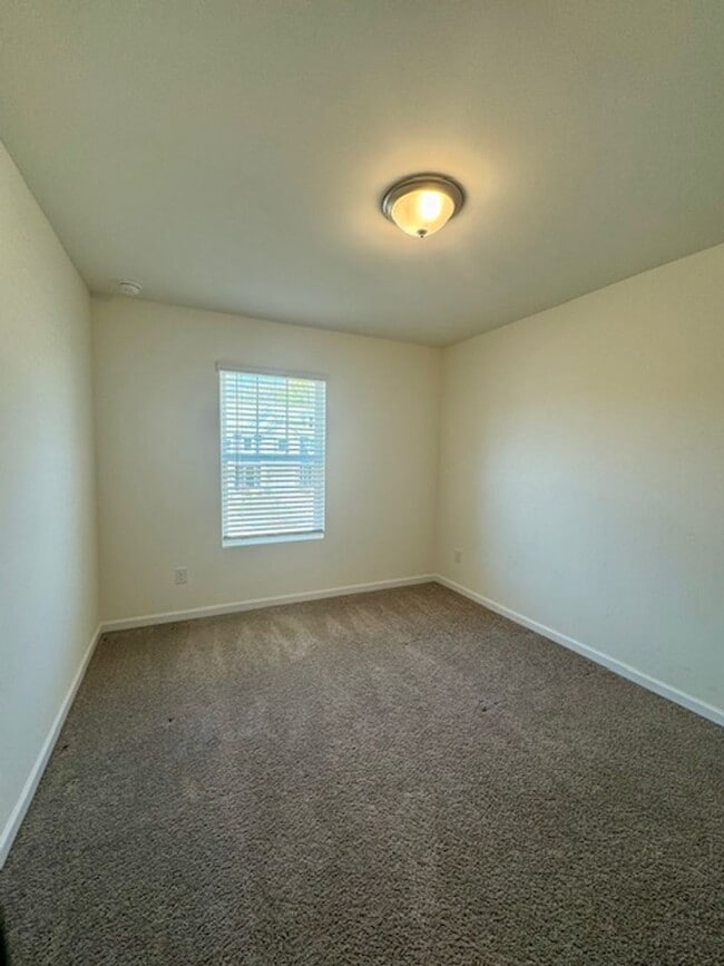 Building Photo - PRICE REDUCED!