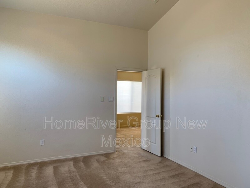Building Photo - 1117 Toscana Dr SE