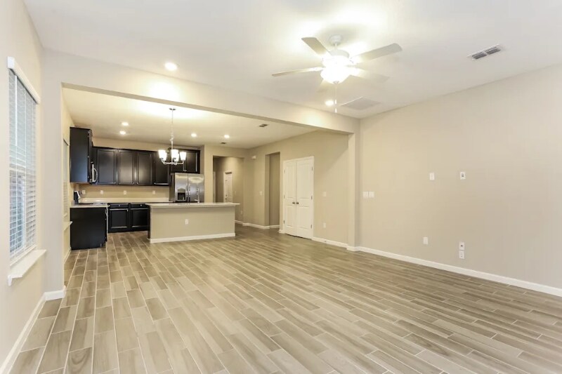 Building Photo - 6283 Bluff Ave