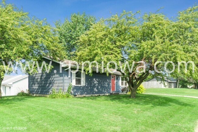 Building Photo - COZY RANCH!! 3 Bed, 1 Bath in Altoona