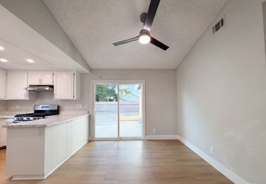 Building Photo - 2553 E Ave J 4