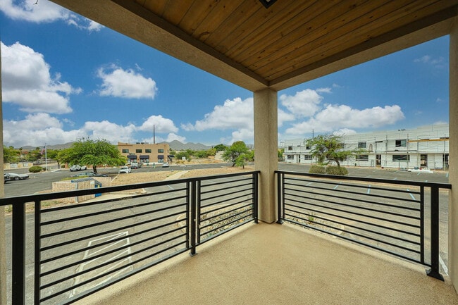 Building Photo - 15006 N Ivory Dr
