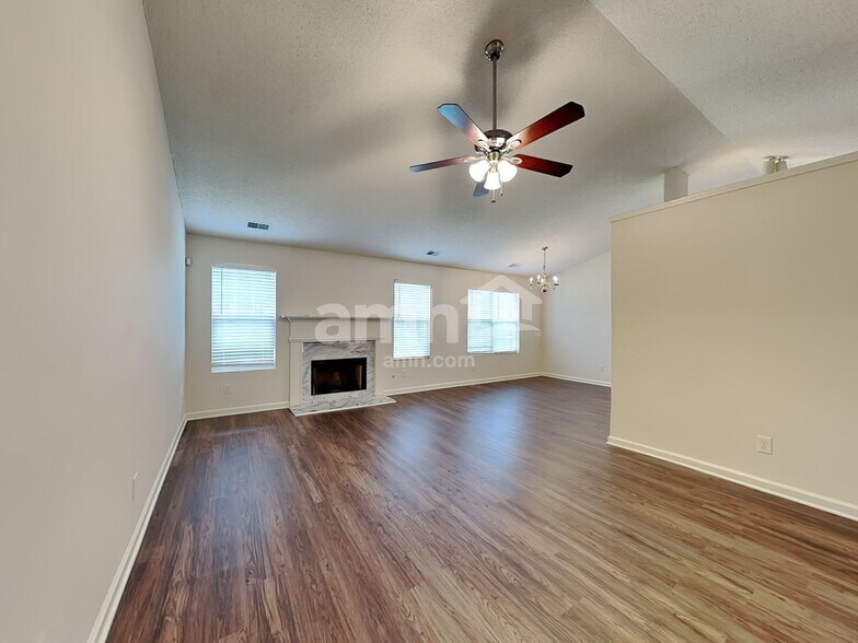 Building Photo - 750 Ashland Park Way