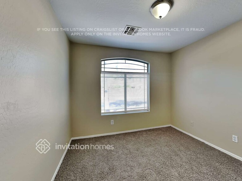 Building Photo - 6811 N 129th Dr