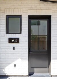 Building Photo - 164 Waverley St