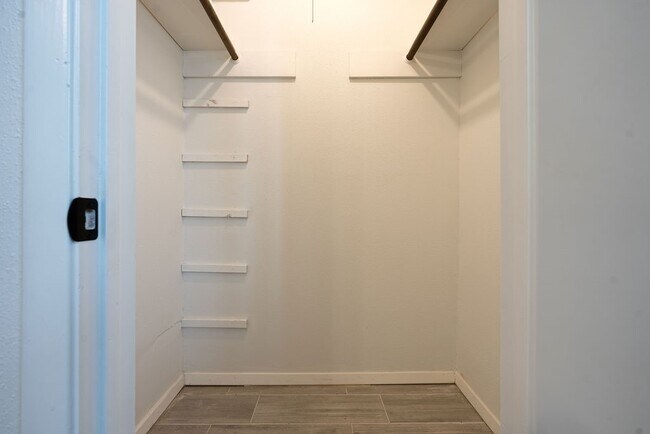 Building Photo - 16127 Olive Glen Dr