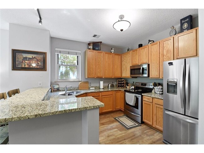 Building Photo - 660 N 2nd St