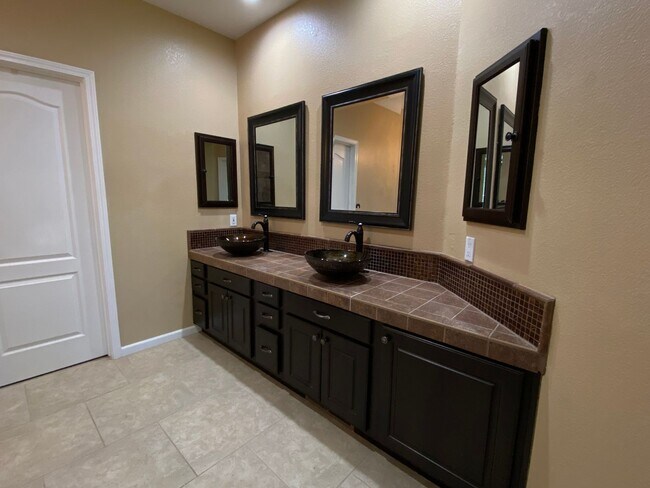 Building Photo - Wingfield Springs/Red Hawk Golf Course - E...