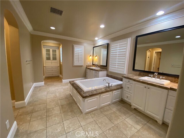 Building Photo - 1328 Acorn Pl