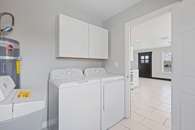 Building Photo - 4 bed 2 bath Home in Idaho Falls