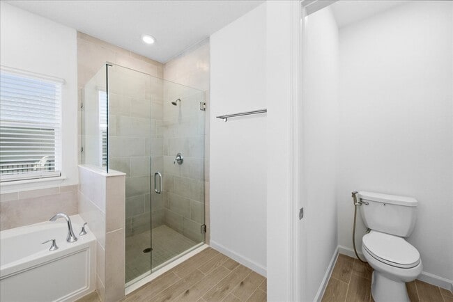 Building Photo - 100 Lake Sinclair St