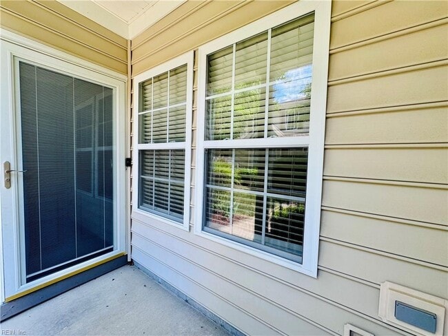 Building Photo - 114 Ellis Dr