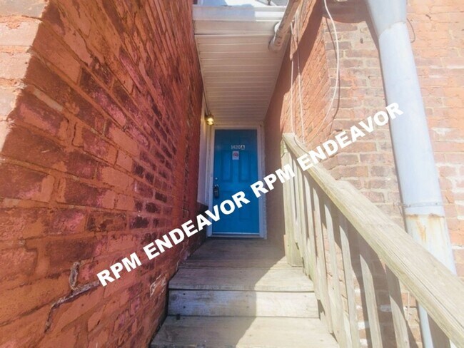 Building Photo - 1420 Menard St