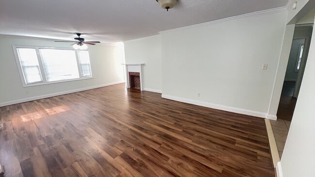 Building Photo - 808 S 10th St