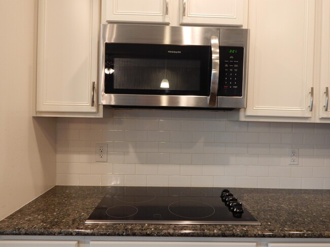 Building Photo - 1310 Stonewall Ridge