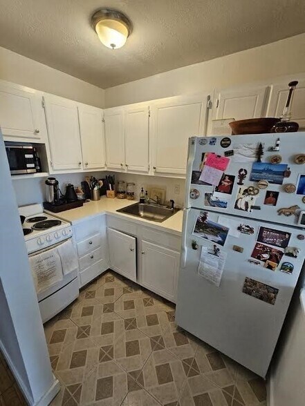 Building Photo - 21 Boston St