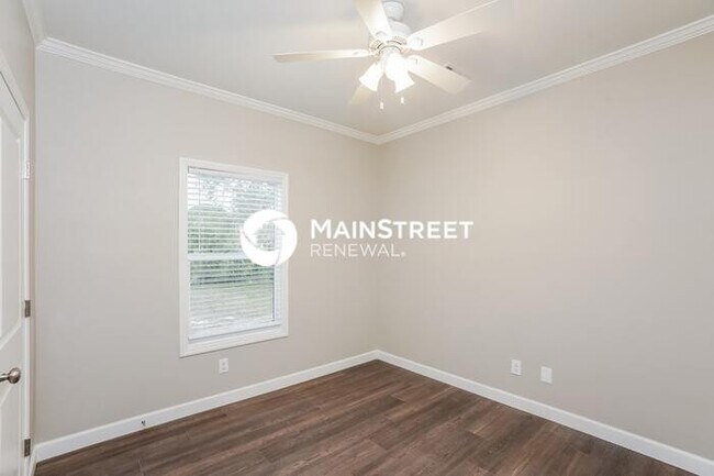 Building Photo - 2720 13th Ave S