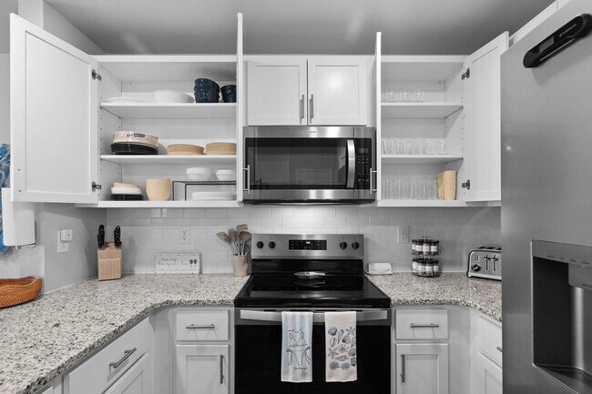 Building Photo - 332 Bayou Loop