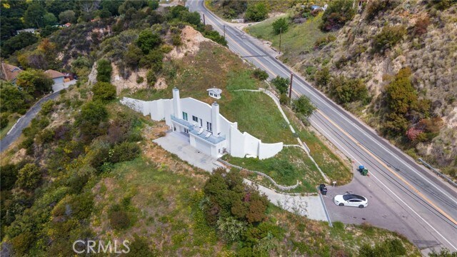 Building Photo - 2411 N Topanga Canyon Blvd