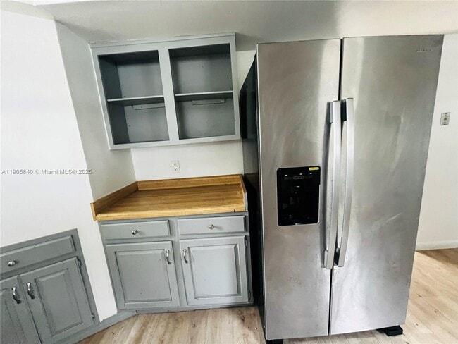 Building Photo - 2655 SE Carroll St