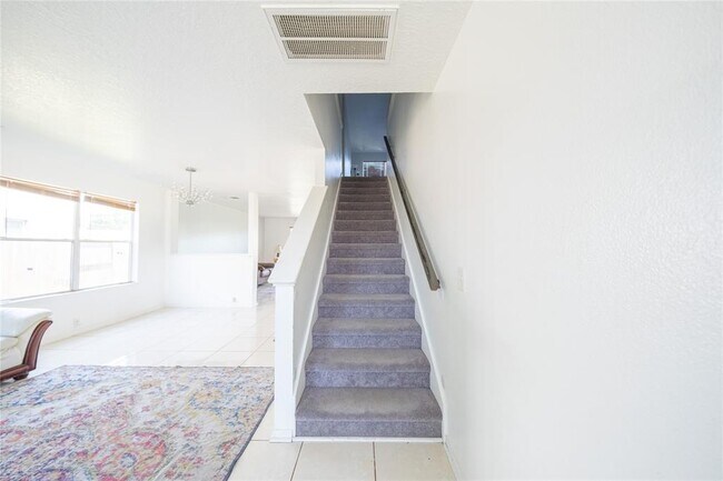 Building Photo - 2602 Eldridge Park Way