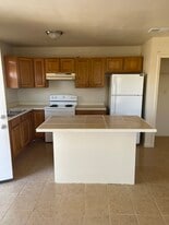 Building Photo - 2621 Saint Joseph St