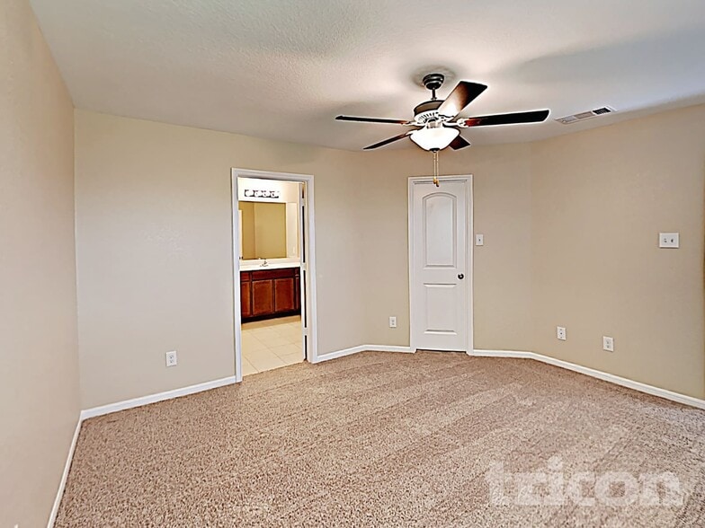 Building Photo - 725 Totem Trail Dr