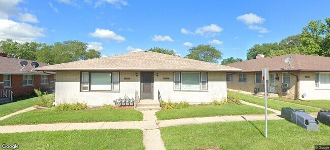Building Photo - 1727 Remington Rd