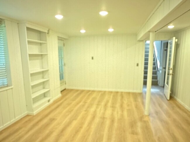Building Photo - 4200 Brookside Ave